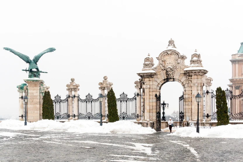 The snowy entrance to Buda Castle