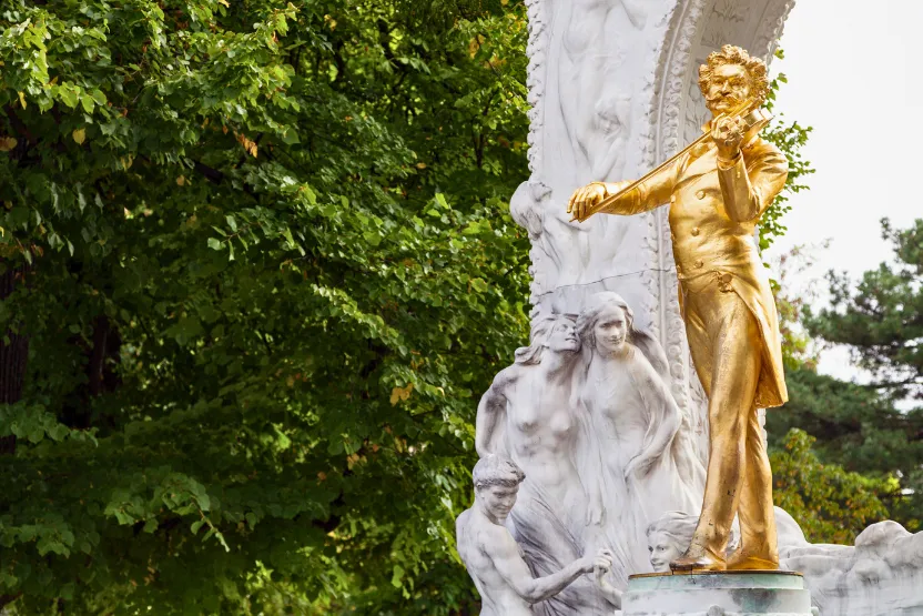 Statues in Stadtpark
