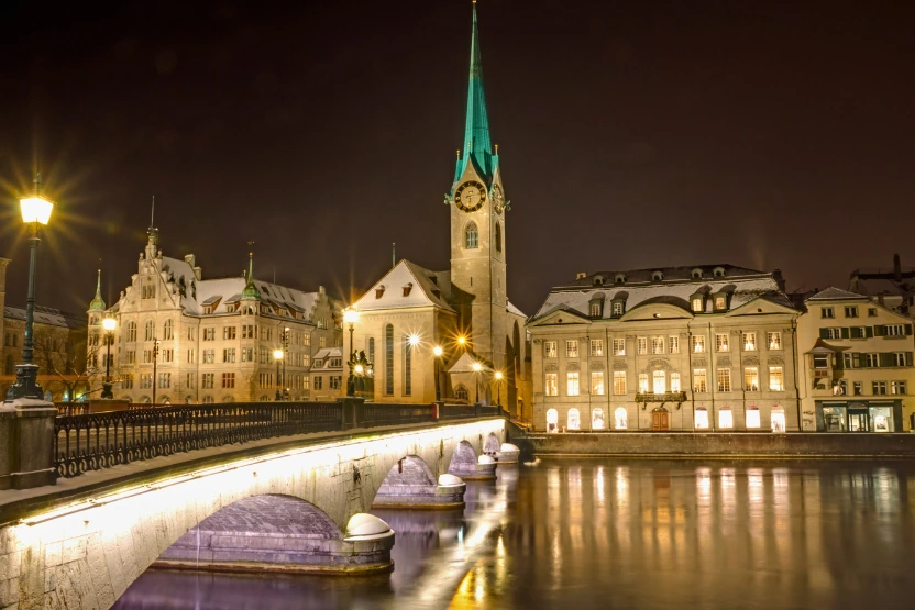 Fraumünster Church at night