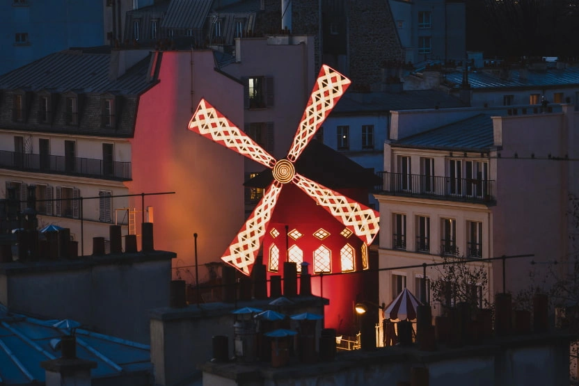 The Moulin Rouge at night
