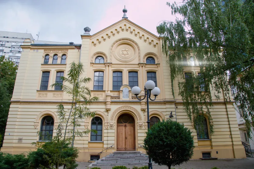 The Nożyk Synagogue